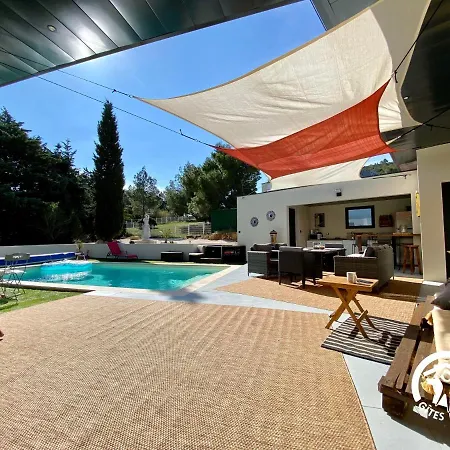 Les Garrigues Ensoleillees Bed & Breakfast 3*